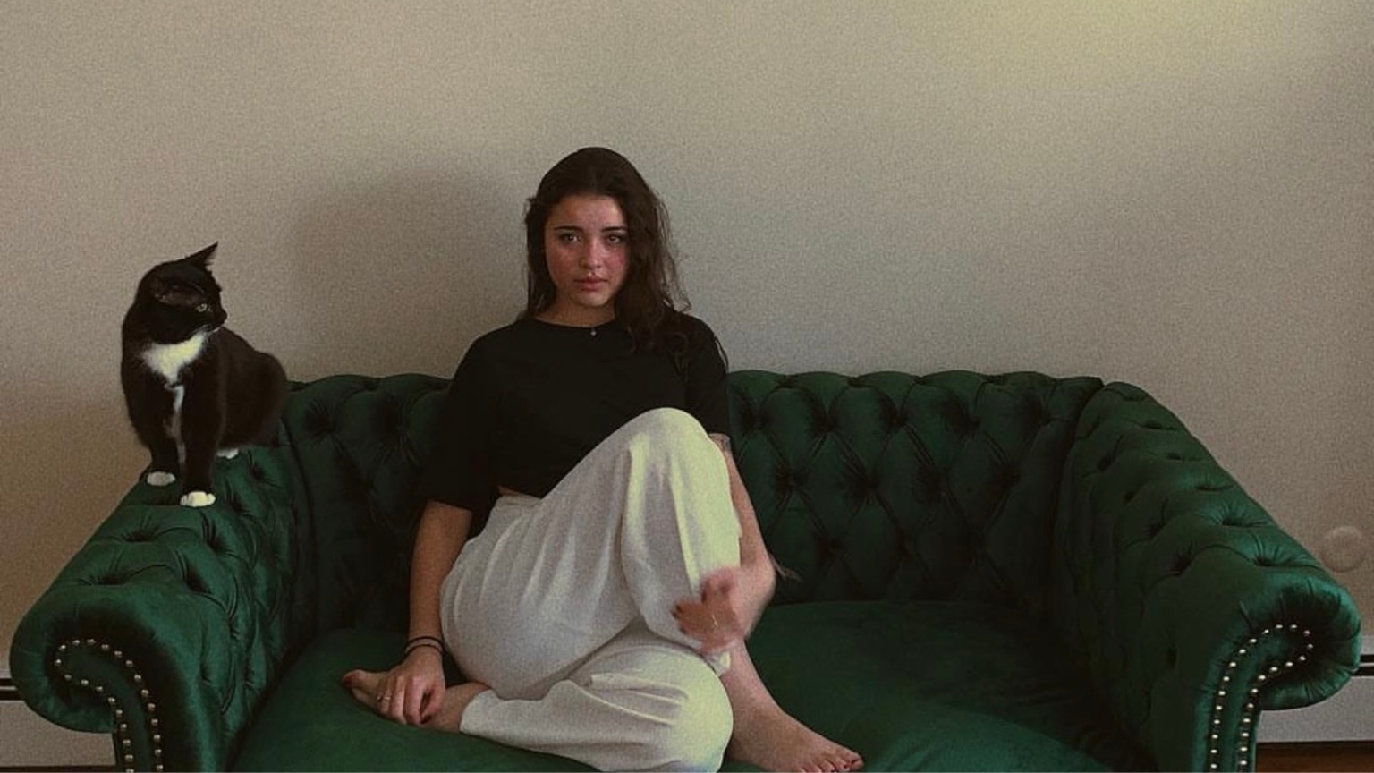 MUZAY — Contact hero.